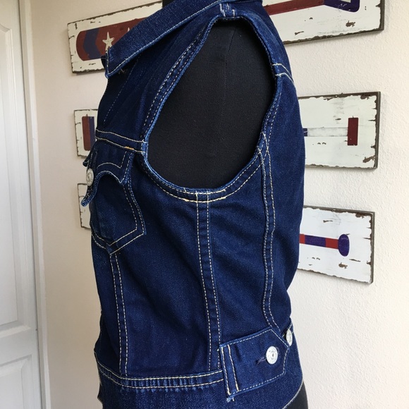 Levi’s Denim Vest Medium - Picture 3 of 5